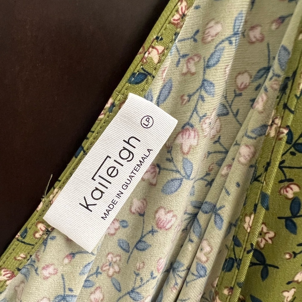 Kaileigh Floral Green/Blue Knit Dress - Picture 2 of 3